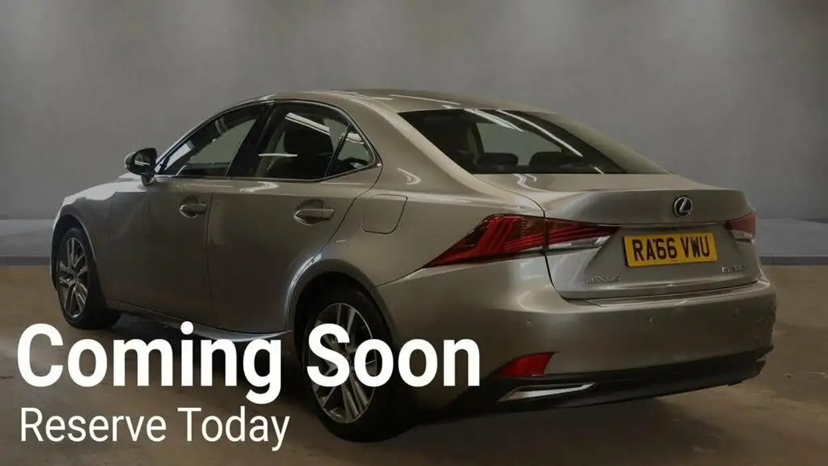 2017-lexus-is-300h-25-advance-big-1