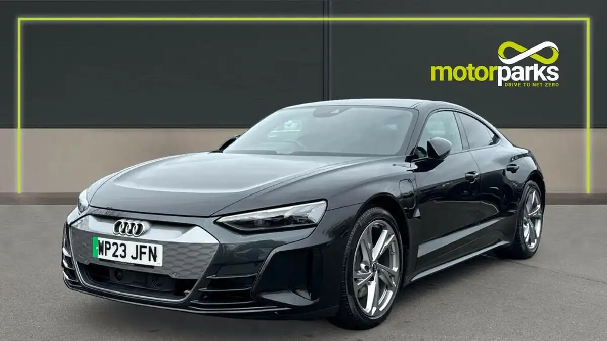 2023-audi-e-tron-gt-e-big-6