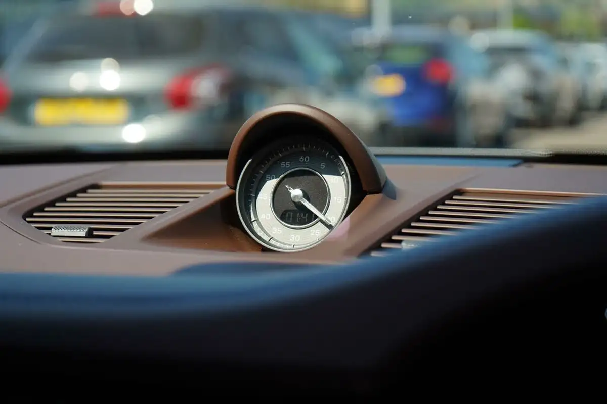 2020-porsche-911-38-turbo-s-coupe-big-19