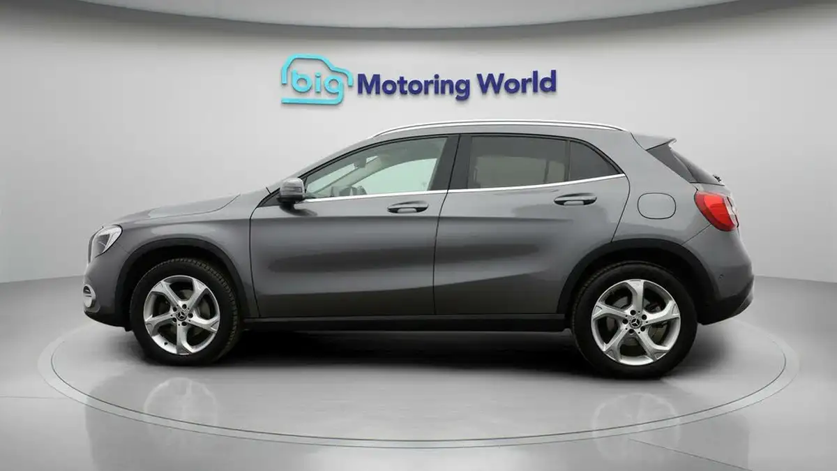 2018-mercedes-benz-gla-class-21d-gla-220d-sport-177ps-executivess-big-3