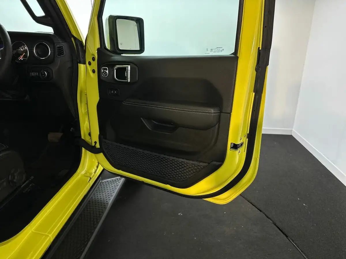 2023-jeep-wrangler-20-gme-overland-big-34
