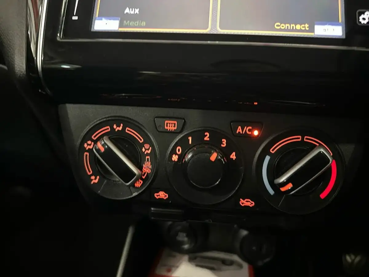 2018-suzuki-swift-10-boosterjet-sz-t-111ps-big-13