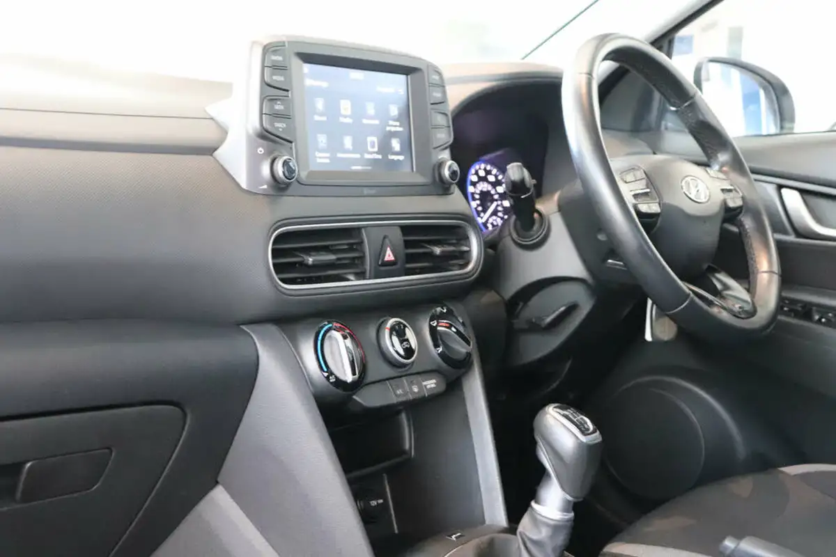 2019-hyundai-kona-10-t-gdi-play-big-36