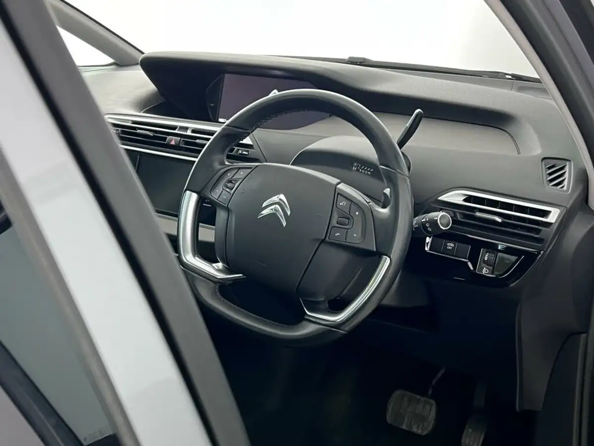 2019-citroen-c4-spacetourer-12-puretech-flair-eat8-big-23