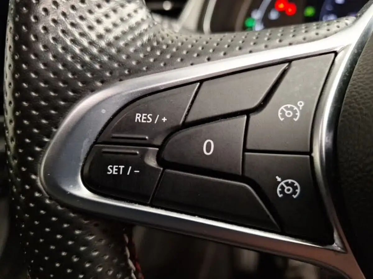 2022-renault-captur-13-tce-rs-line-big-16