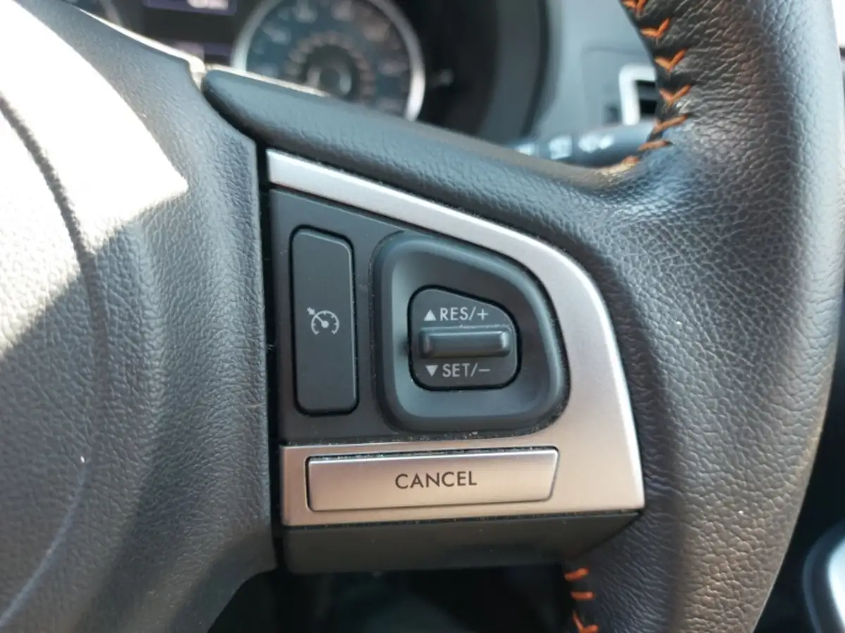2017-subaru-xv-20i-se-big-17
