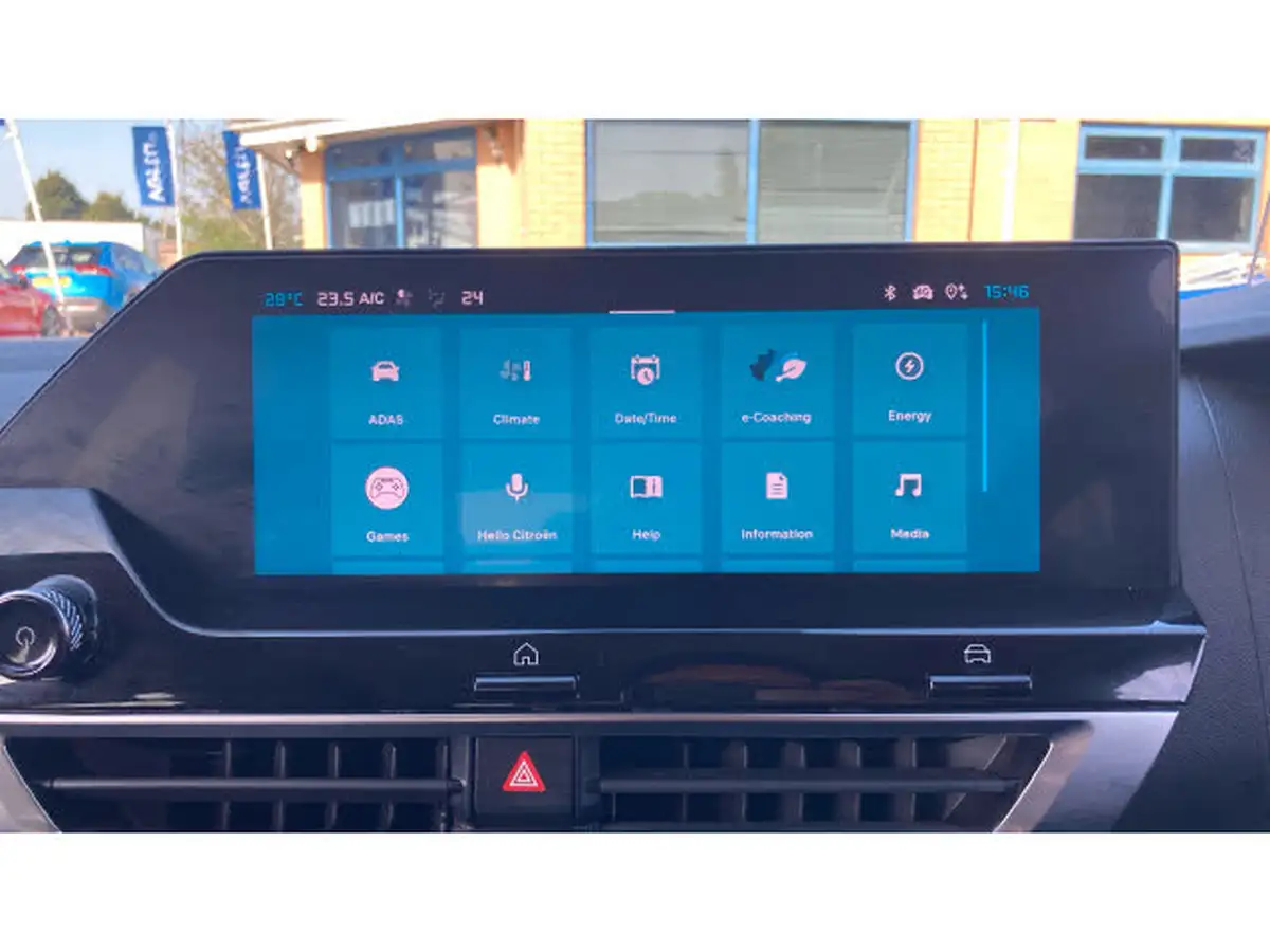 2024-citroen-c4-e-e-series-156ps-54kwh-big-33