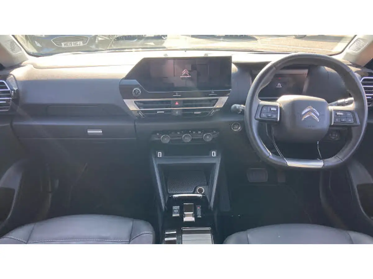 2024-citroen-c4-e-e-series-156ps-54kwh-big-9