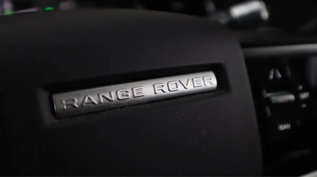 2021-land-rover-range-rover-evoque-20-p200-s-big-22
