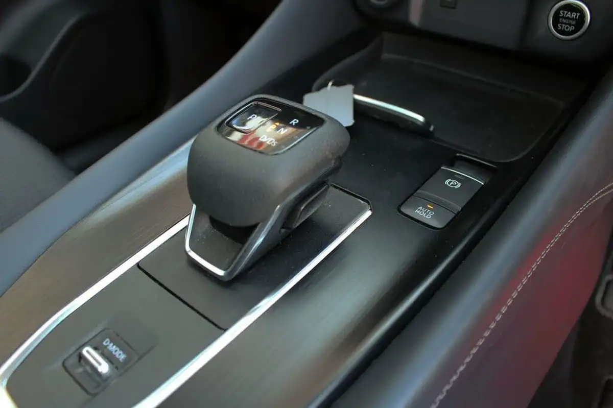 2022-nissan-qashqai-13-dig-t-tekna-158ps-xtronic-big-14