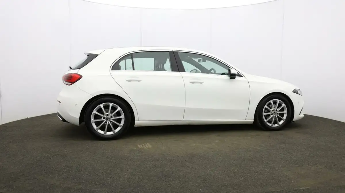 2018-mercedes-benz-a-class-15d-a180d-sport-116ps-executivess-hatchback-5d-7g-dct-big-45