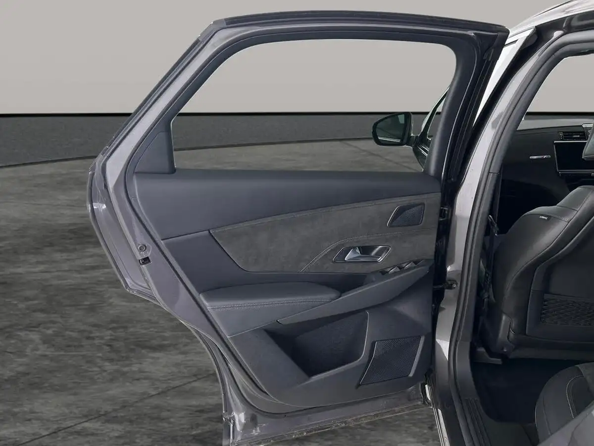 2022-ds-ds-7-crossback-16-puretech-performance-line-180ps-big-24
