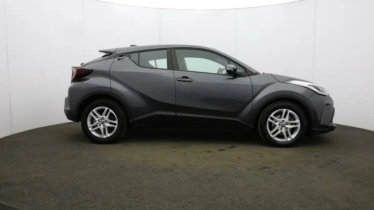 2022-toyota-c-hr-18-vvt-i-icon-big-51