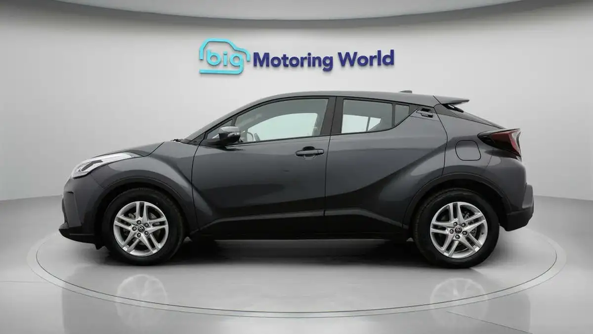 2022-toyota-c-hr-18-vvt-i-icon-big-3