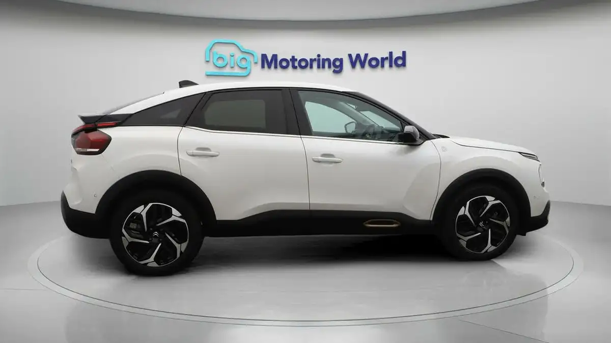 2023-citroen-c4-12-puretech-c-series-edition-big-8