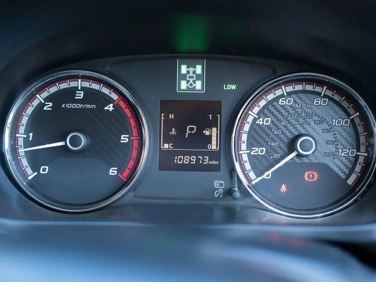 2019-mitsubishi-l200-24di-d-challenger-auto-big-27