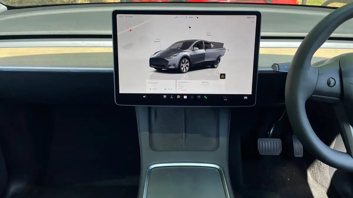 2022-tesla-model-y-e-rwd-big-11