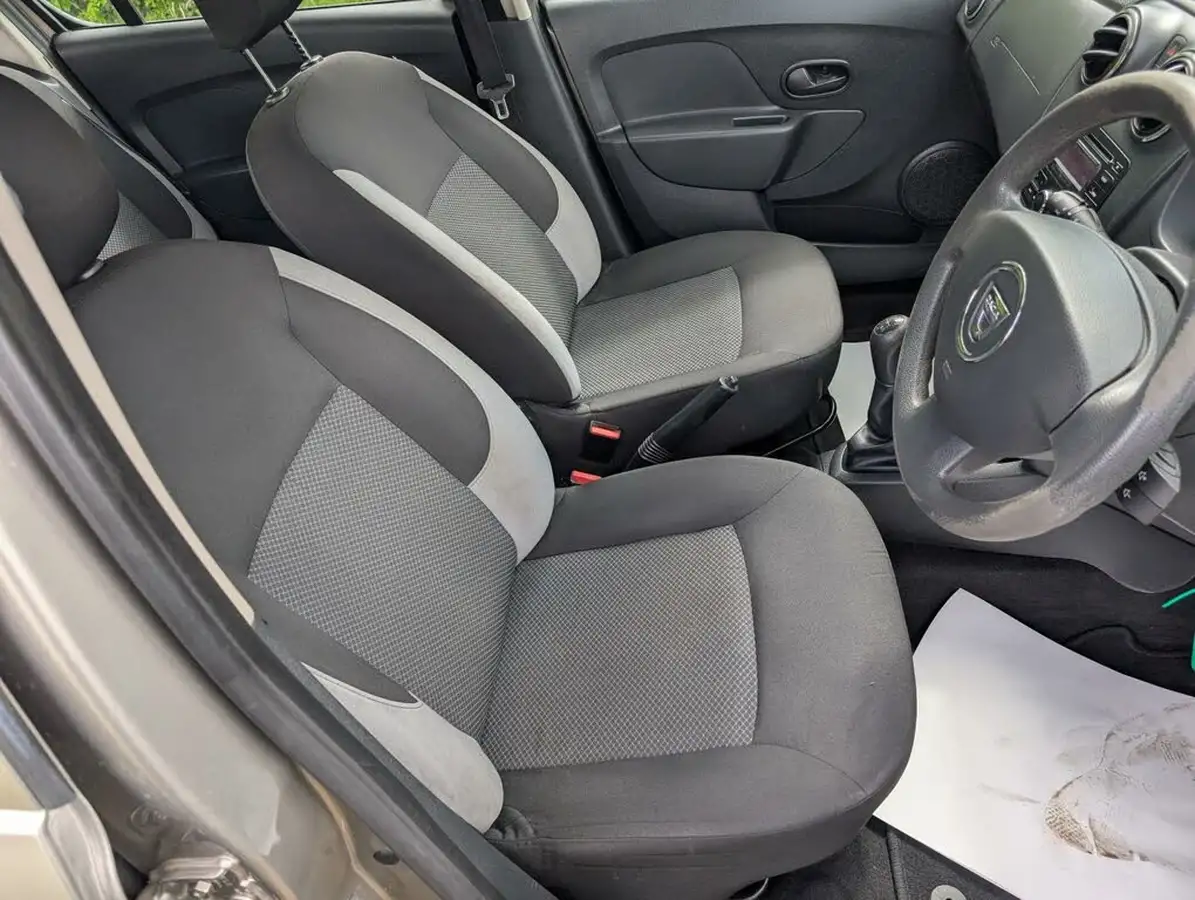 2015-dacia-sandero-12-ambiance-big-14