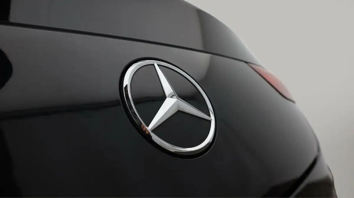 2020-mercedes-benz-cla-13-cla-180-amg-line-premium-coupe-4d-big-23