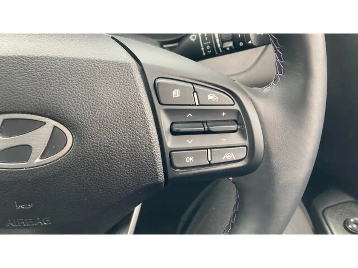 2023-hyundai-i10-12-premium-auto-big-30
