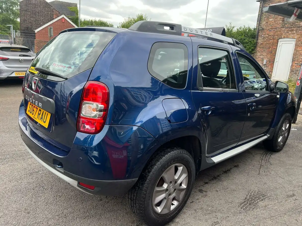2017-dacia-duster-15dci-laureate-110bhp-ss-station-wagon-5d-big-13