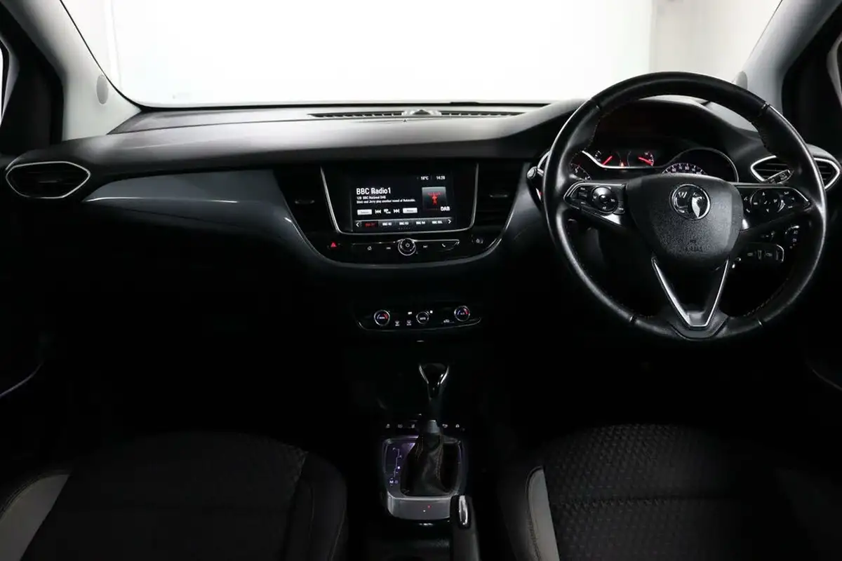 2020-vauxhall-crossland-x-12-elite-130ps-turbo-auto-big-38