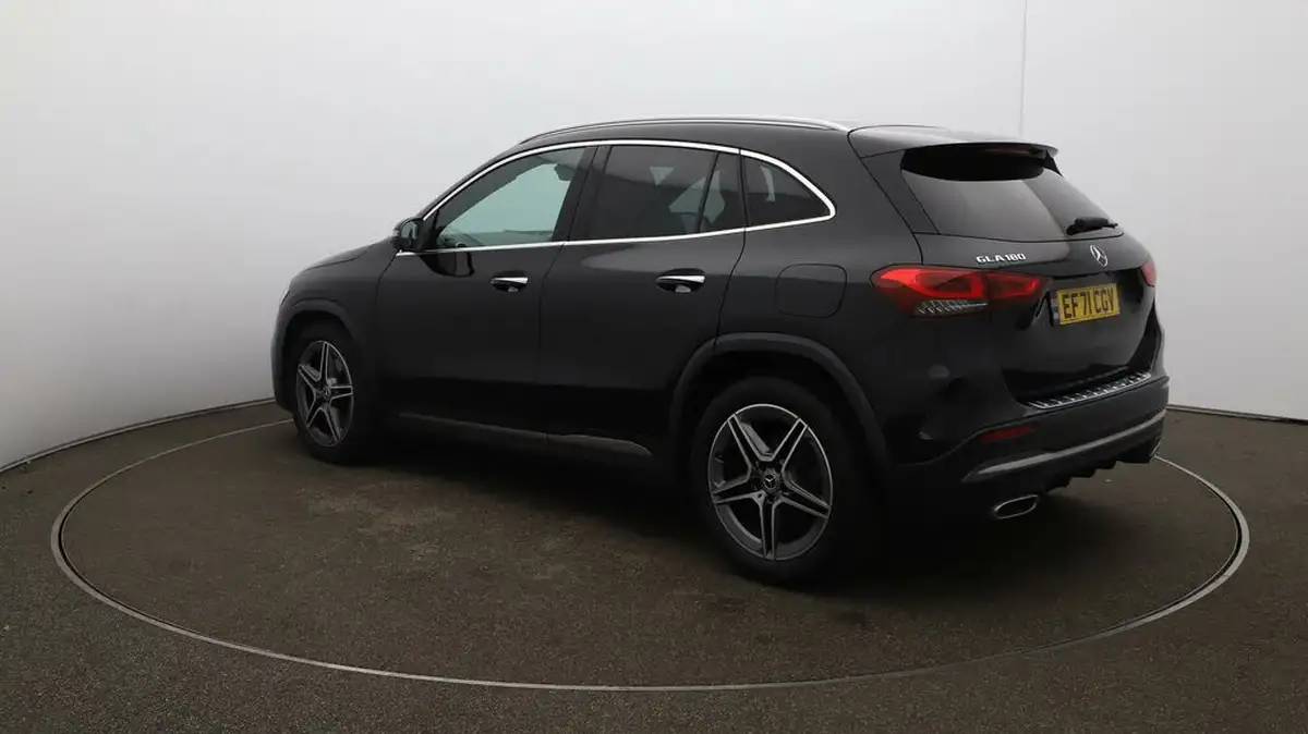 2022-mercedes-benz-gla-class-13-gla-180-amg-line-premium-plus-big-64