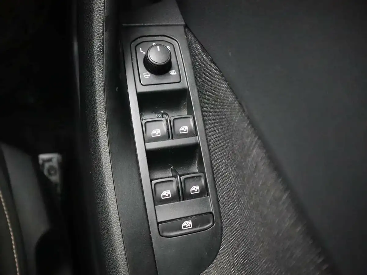 2022-skoda-kamiq-10-tsi-se-l-big-37