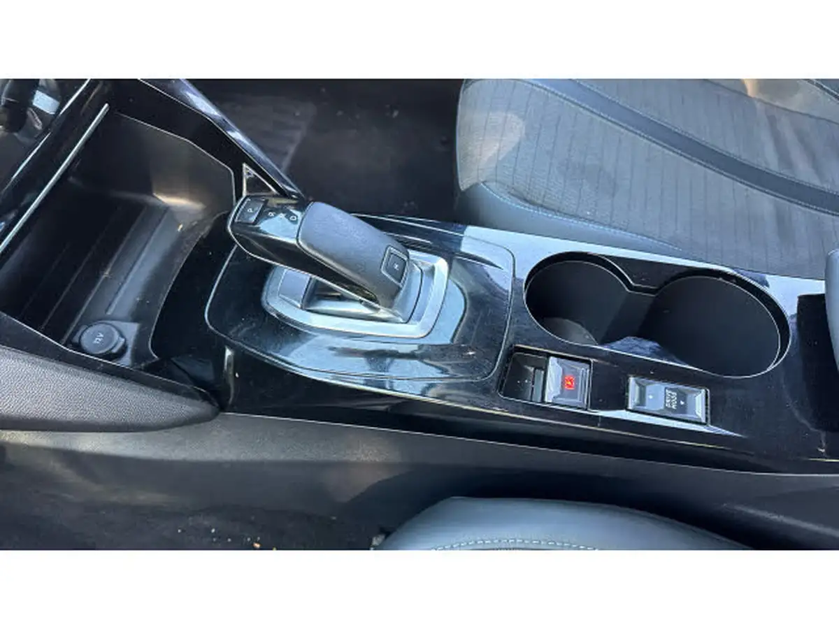 2021-peugeot-2008-suv-12-puretech-allure-130bhp-eat8-big-12