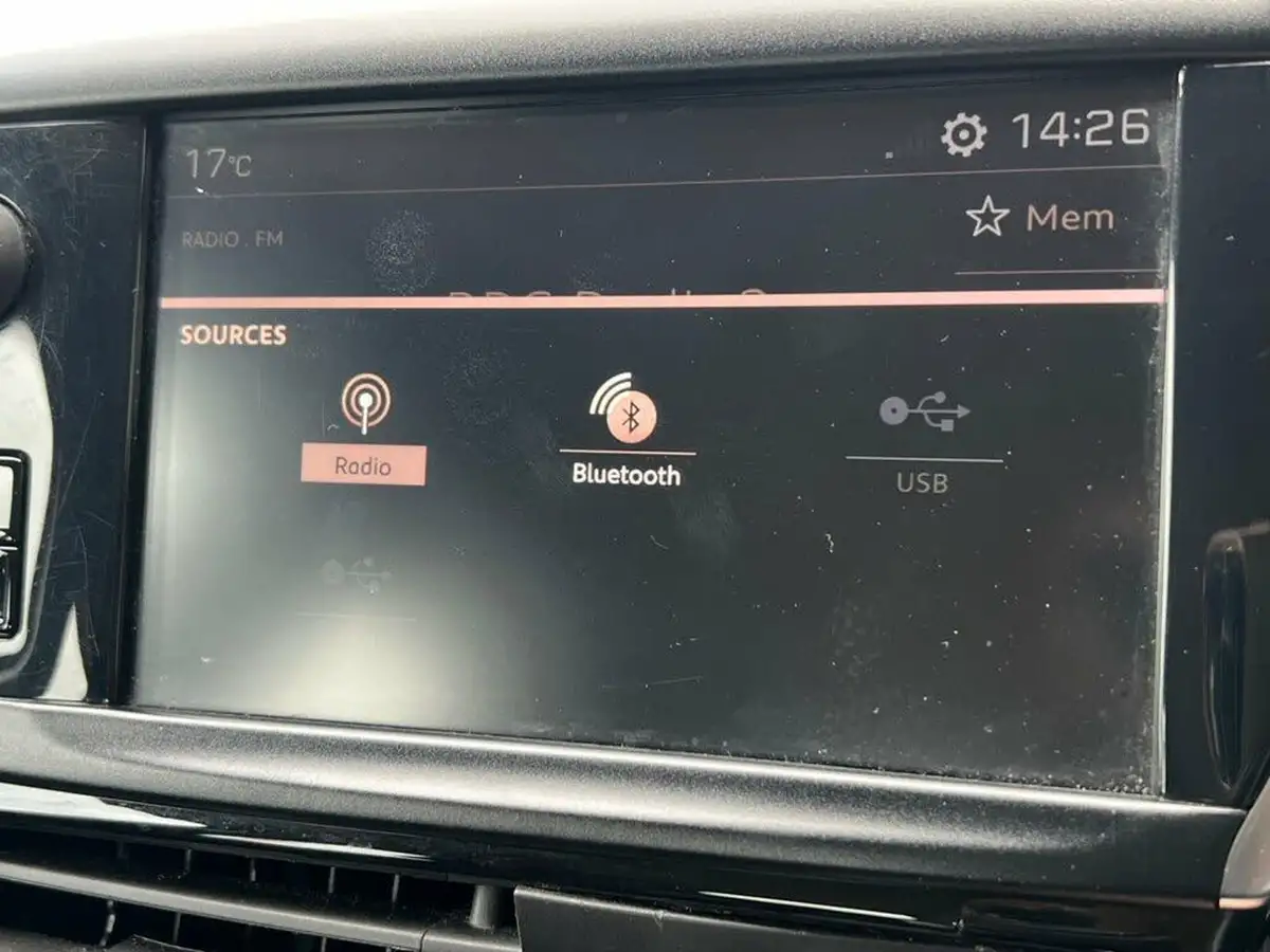 2019-peugeot-2008-suv-12-puretech-active-110bhp-eat6-big-27