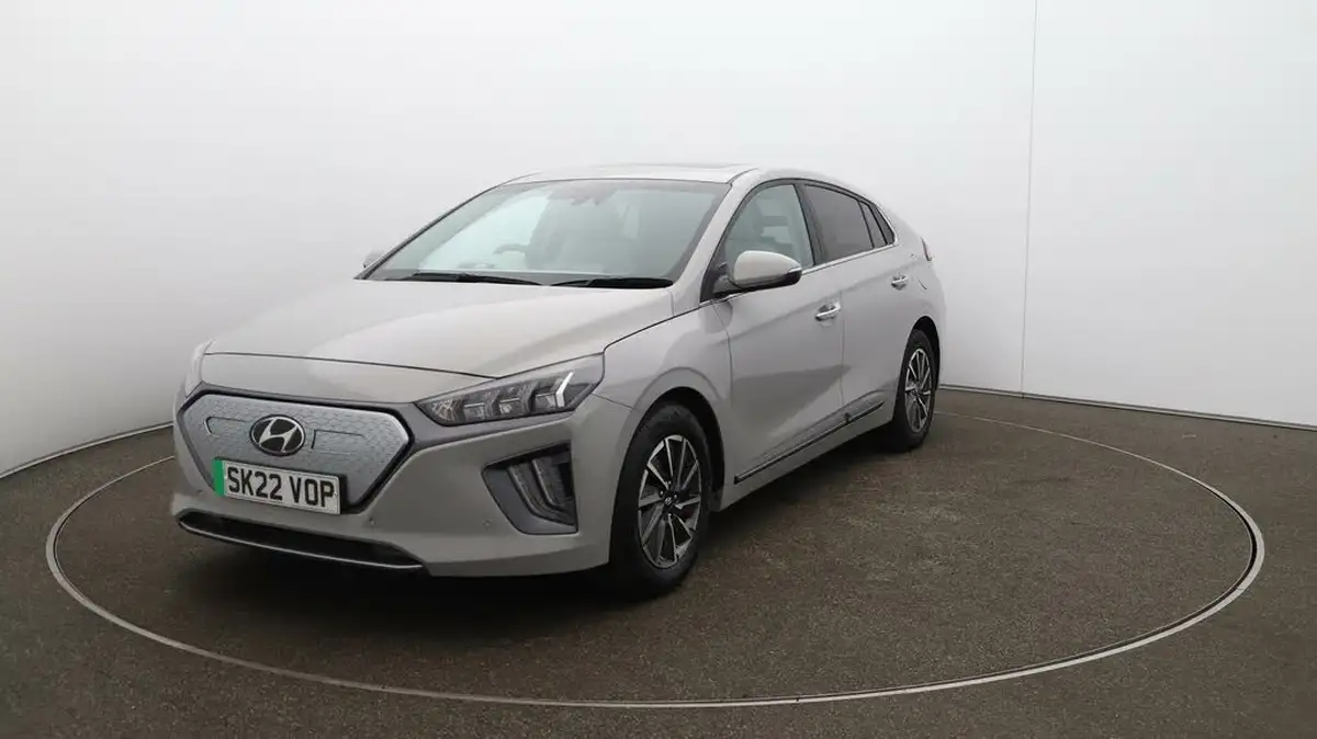 2022-hyundai-ioniq-e-premium-se-electric-big-39