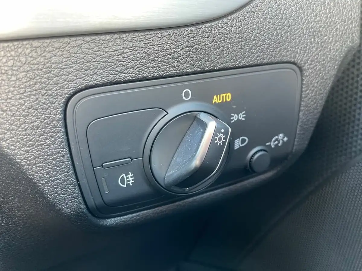 2022-audi-q2-15-35-tfsi-s-line-tronic-big-22