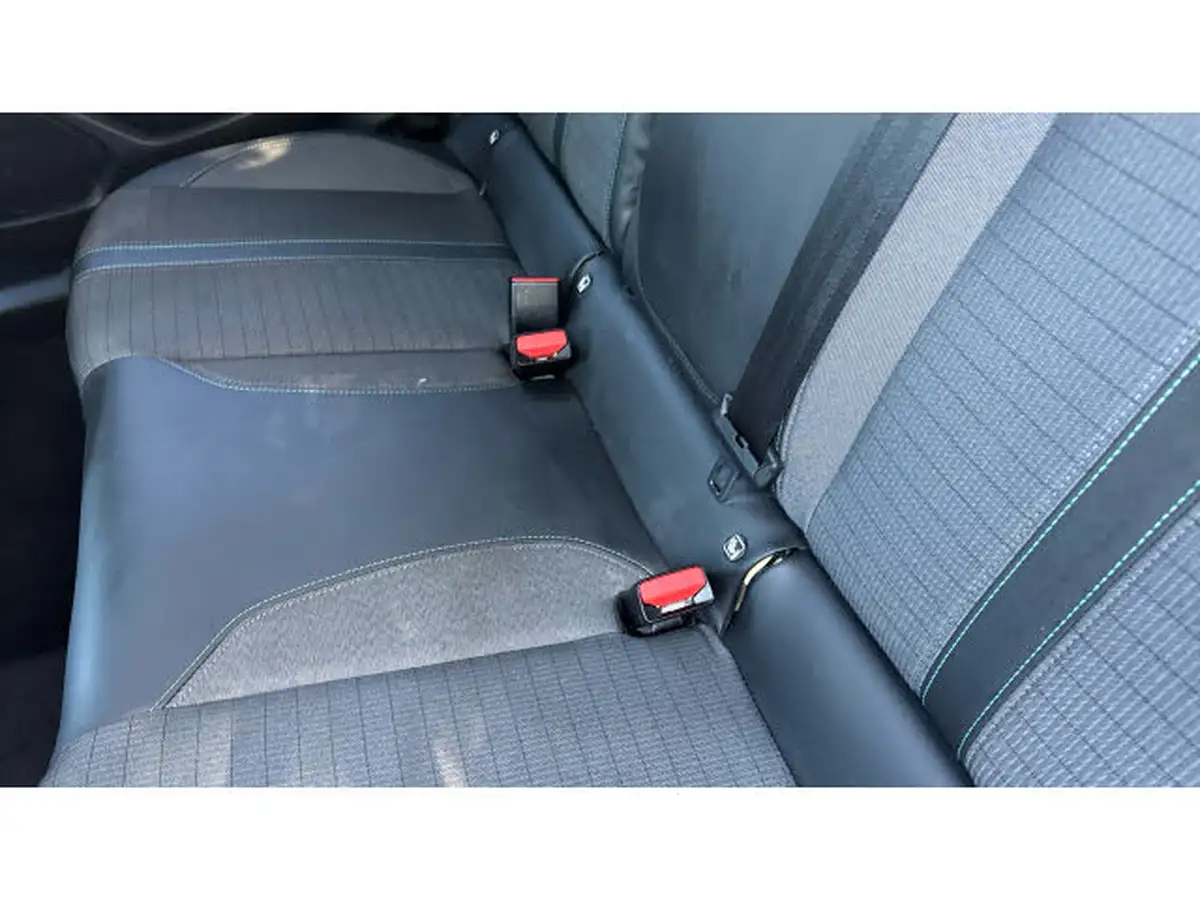 2021-peugeot-2008-suv-12-puretech-allure-130bhp-eat8-big-16