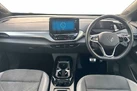 2022-volkswagen-id4-e-family-204ps-performance-small-9
