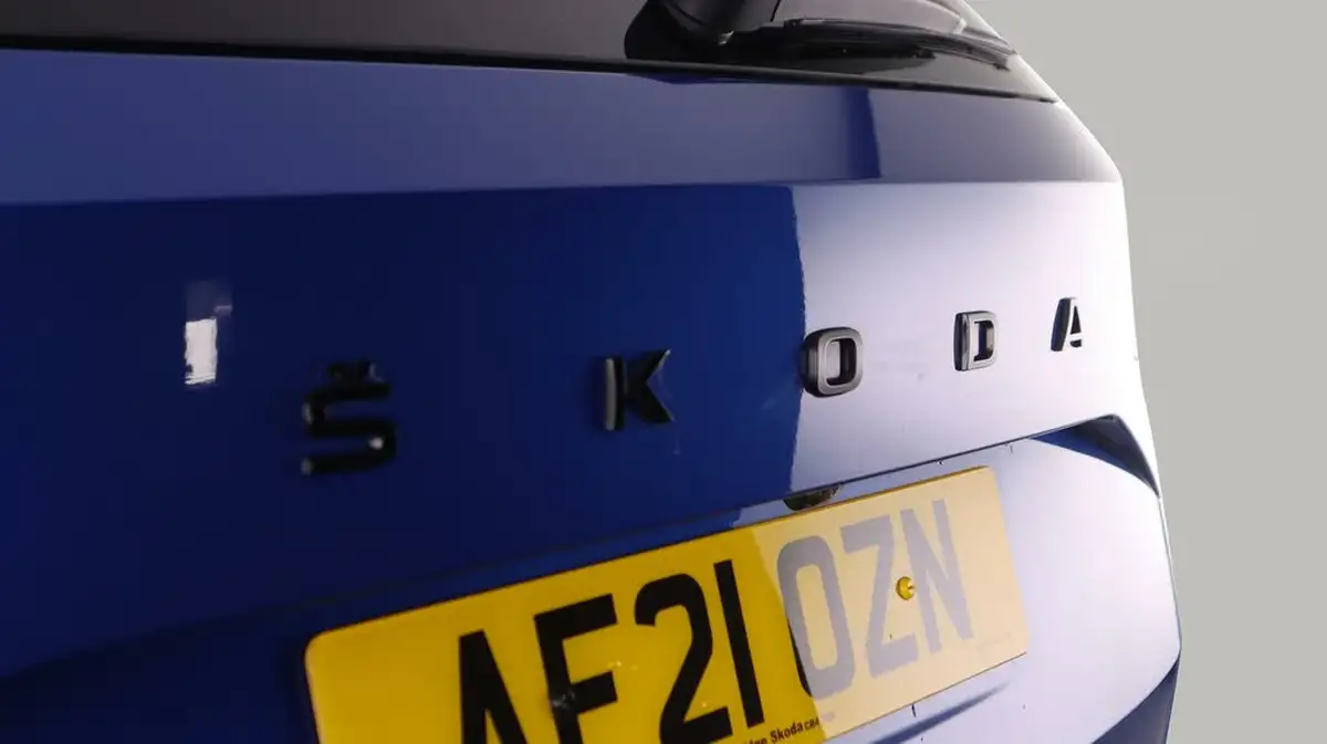2021-skoda-karoq-15-tsi-sportline-dsg-big-20