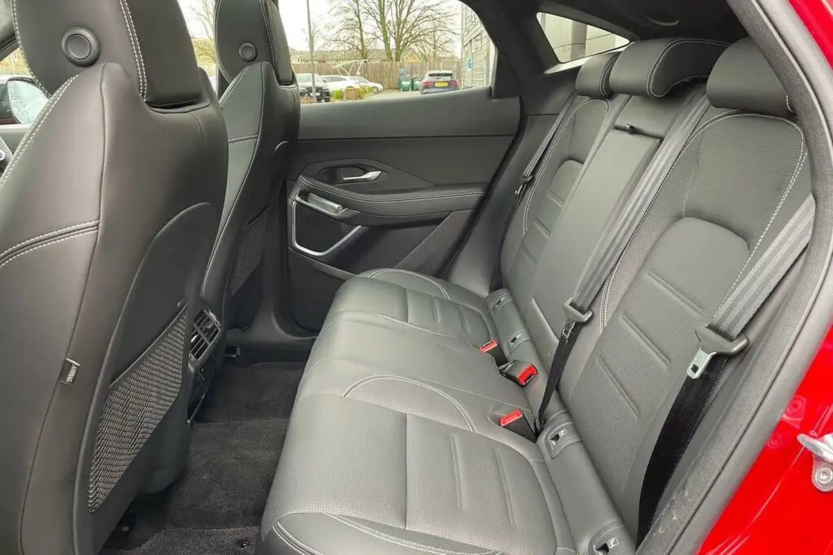 2024-jaguar-e-pace-15-p160-r-dynamic-hse-black-big-51