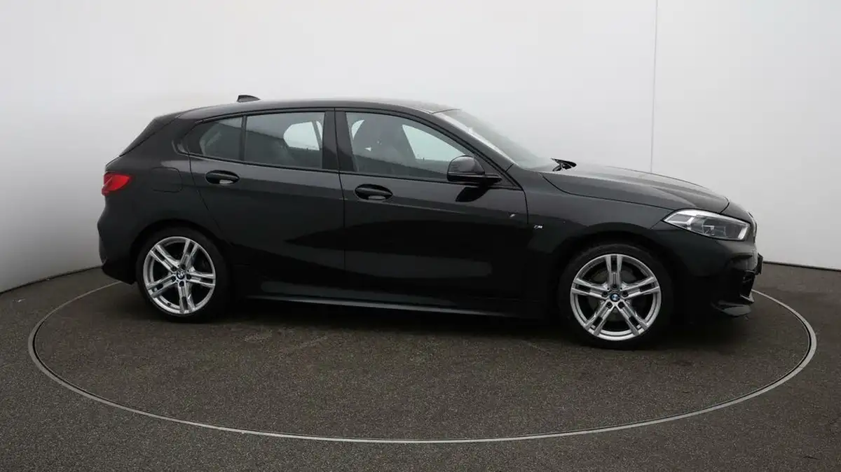 2022-bmw-1-series-15-118i-m-sport-lcp-dct-big-41