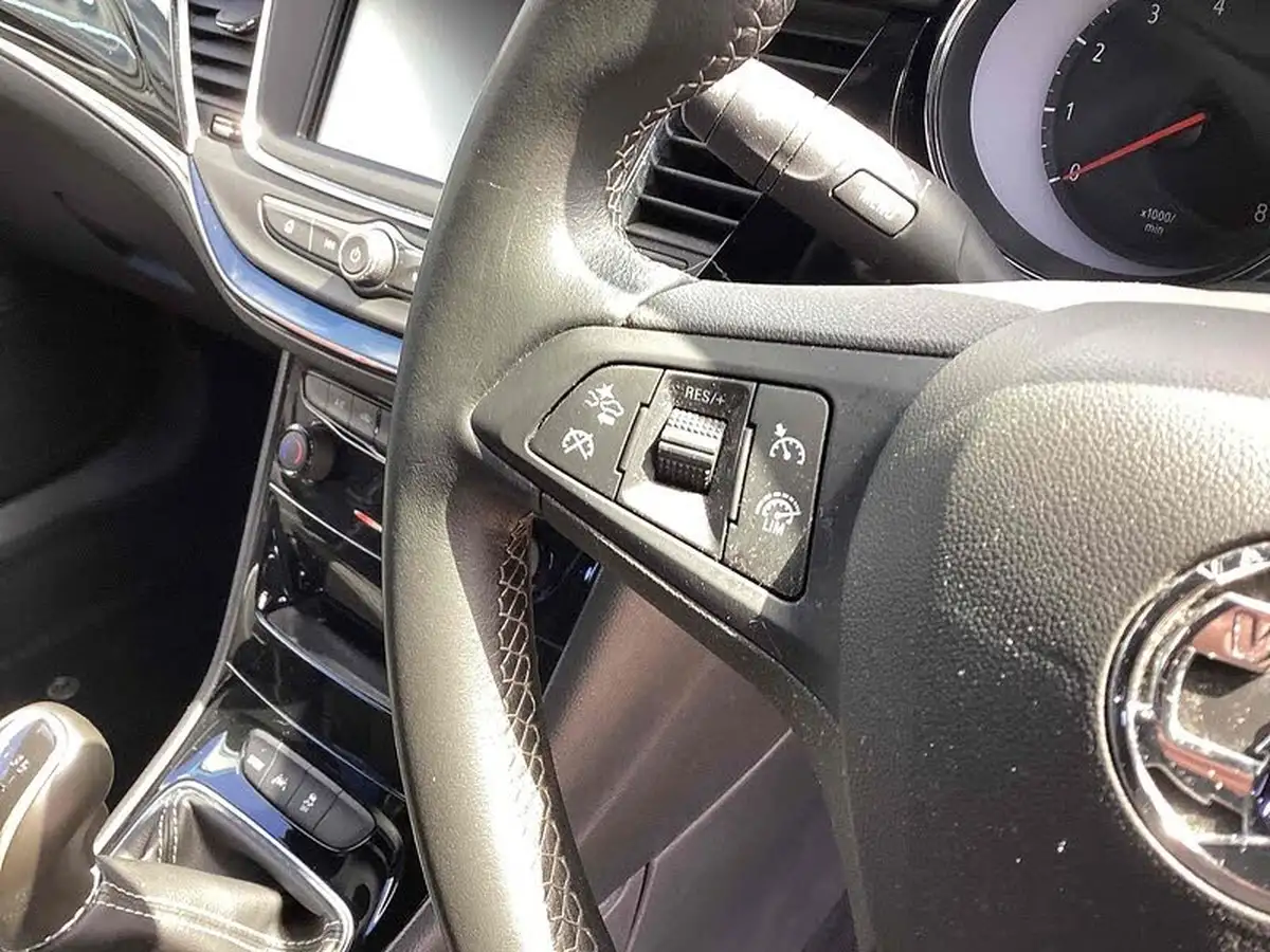 2017-vauxhall-astra-14i-16v-turbo-sri-vx-line-big-17
