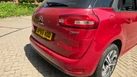 2015-citroen-c4-picasso-16bluehdi-selection-small-23