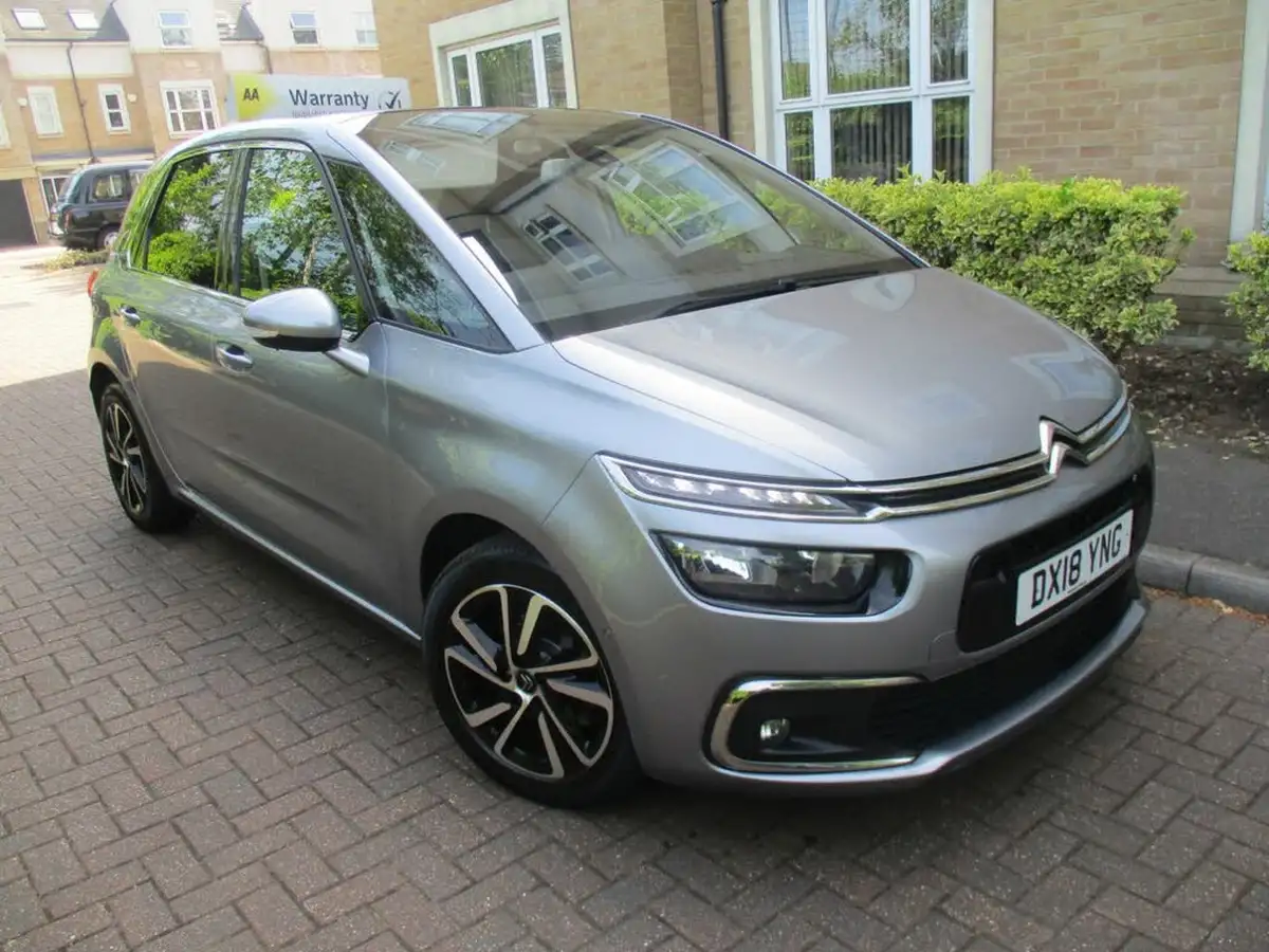 2018-citroen-c4-picasso-12-puretech-flair-big-19