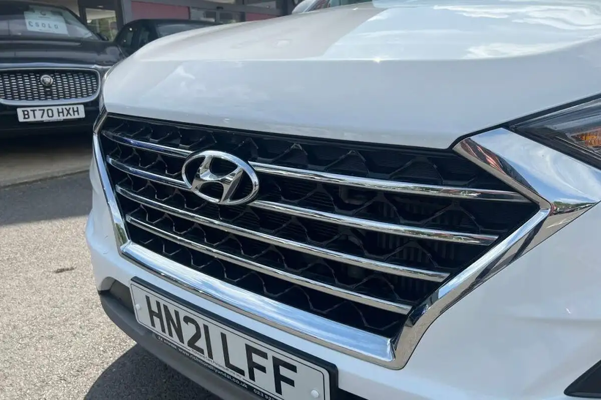 2021-hyundai-tucson-16crdi-se-nav-136ps-dct-big-18
