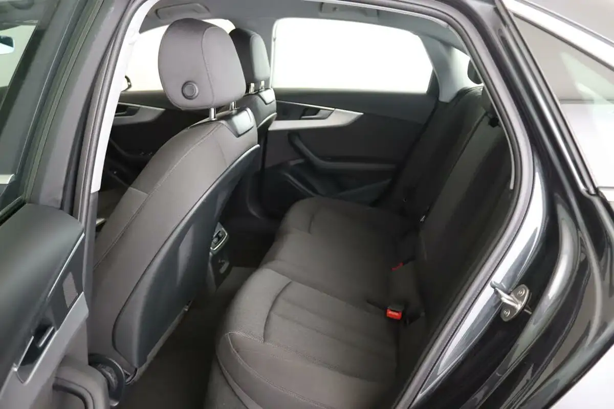 2021-audi-a4-20-35-tfsi-technik-s-tronic-big-10