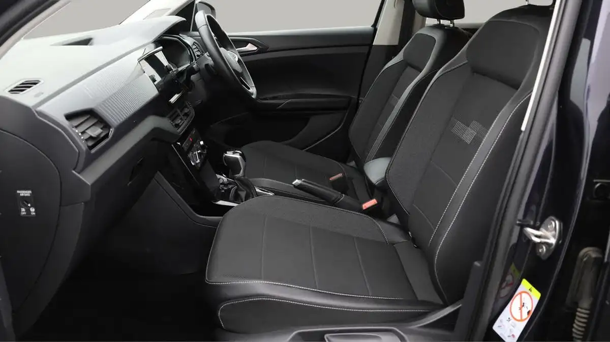 2022-volkswagen-t-cross-10-tsi-black-edition-110ps-dsg-big-20