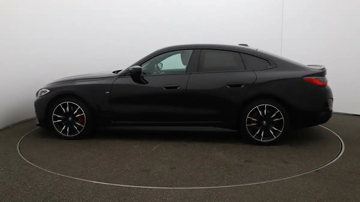 2022-bmw-i4-e-m50-big-64