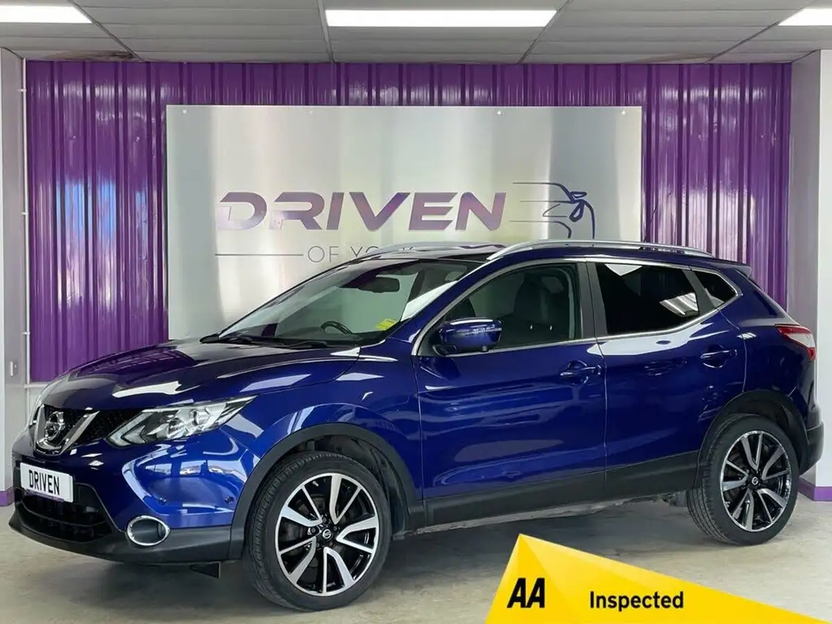 2015-nissan-qashqai-15dci-tekna-big-0
