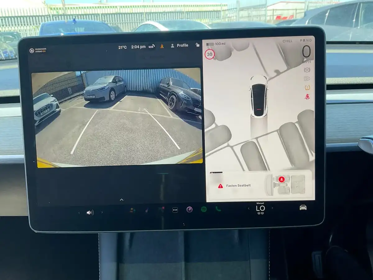 2023-tesla-model-y-e-long-range-big-21