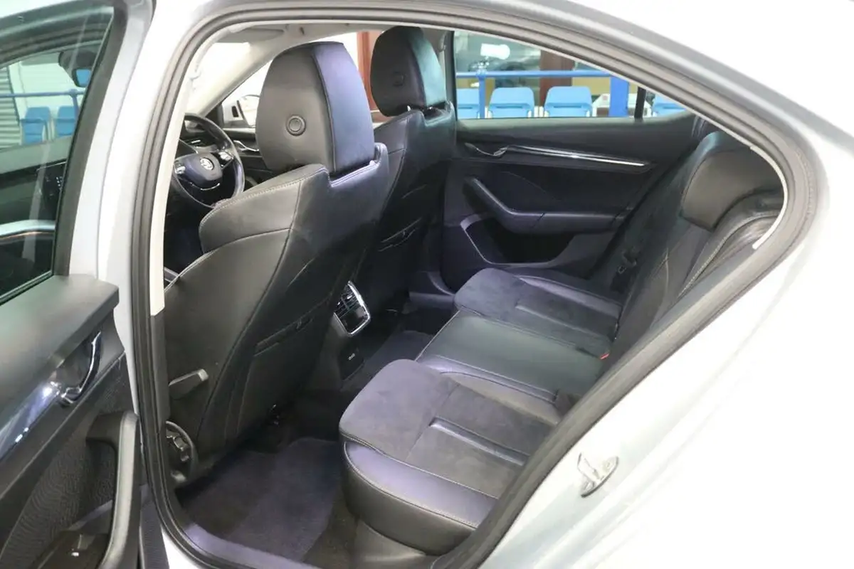 2021-skoda-octavia-15-tsi-se-l-hatchback-big-14