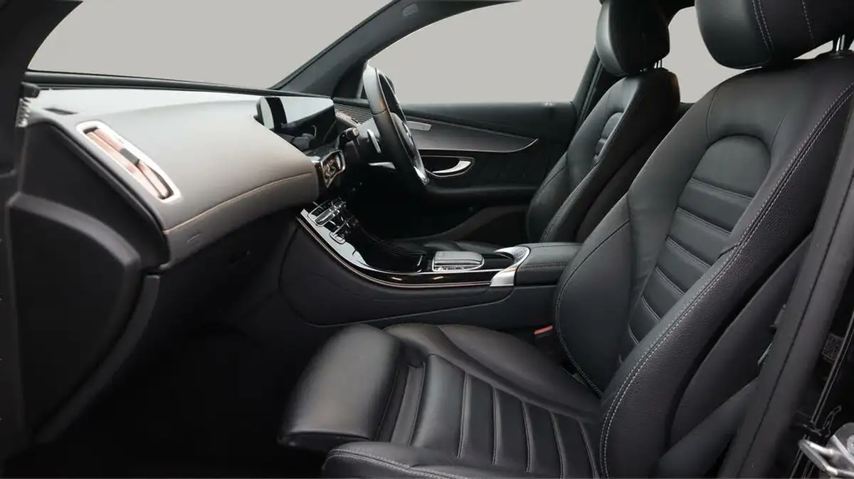 2021-mercedes-benz-eqc-e-eqc-400-amg-line-big-14