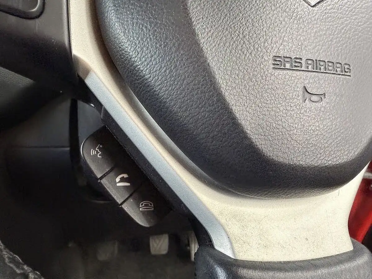 2014-suzuki-swift-12-sz4-94ps-nav-5d-big-29
