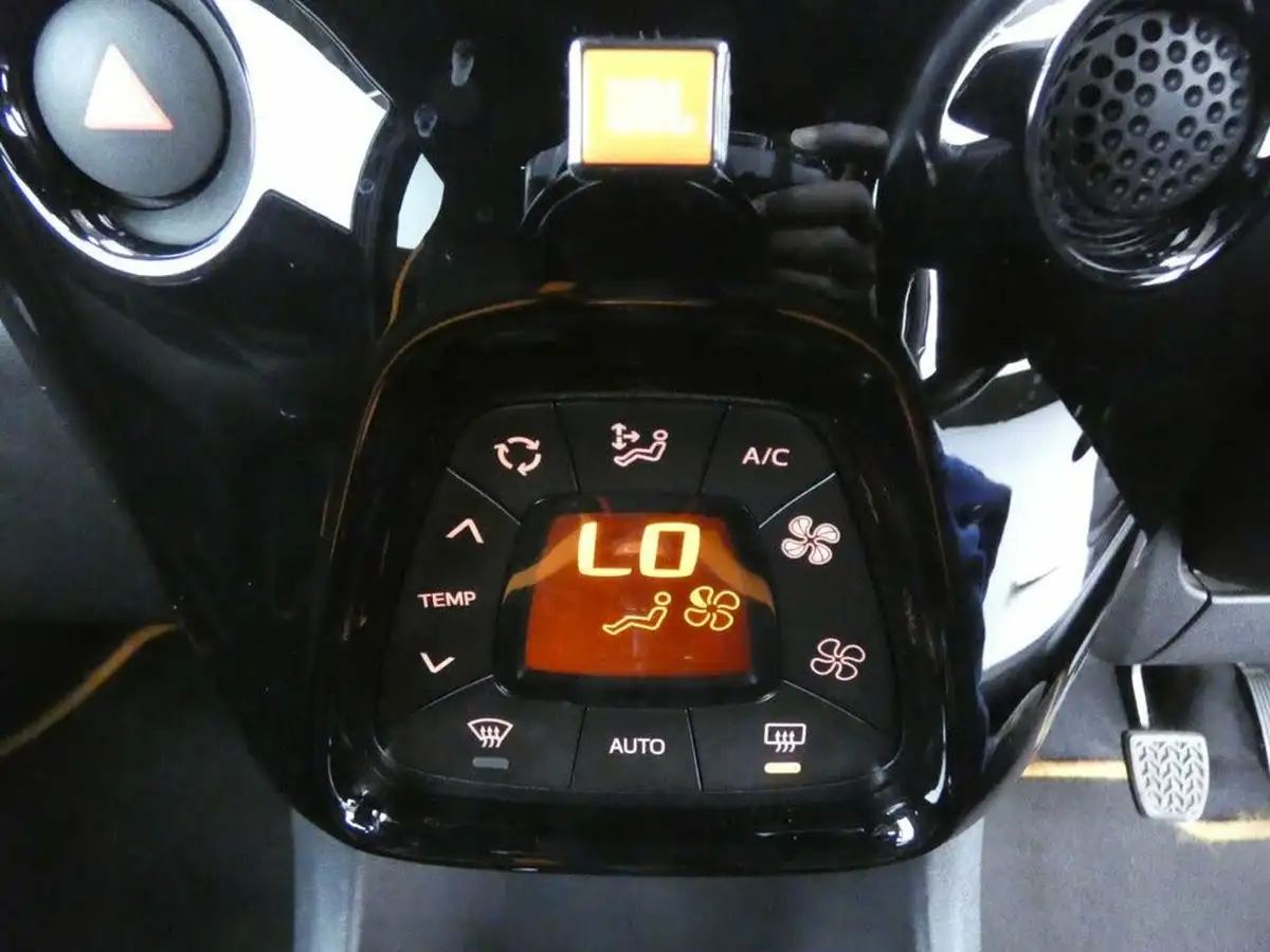2021-toyota-aygo-10-vvt-i-jbl-edition-x-shift-big-15